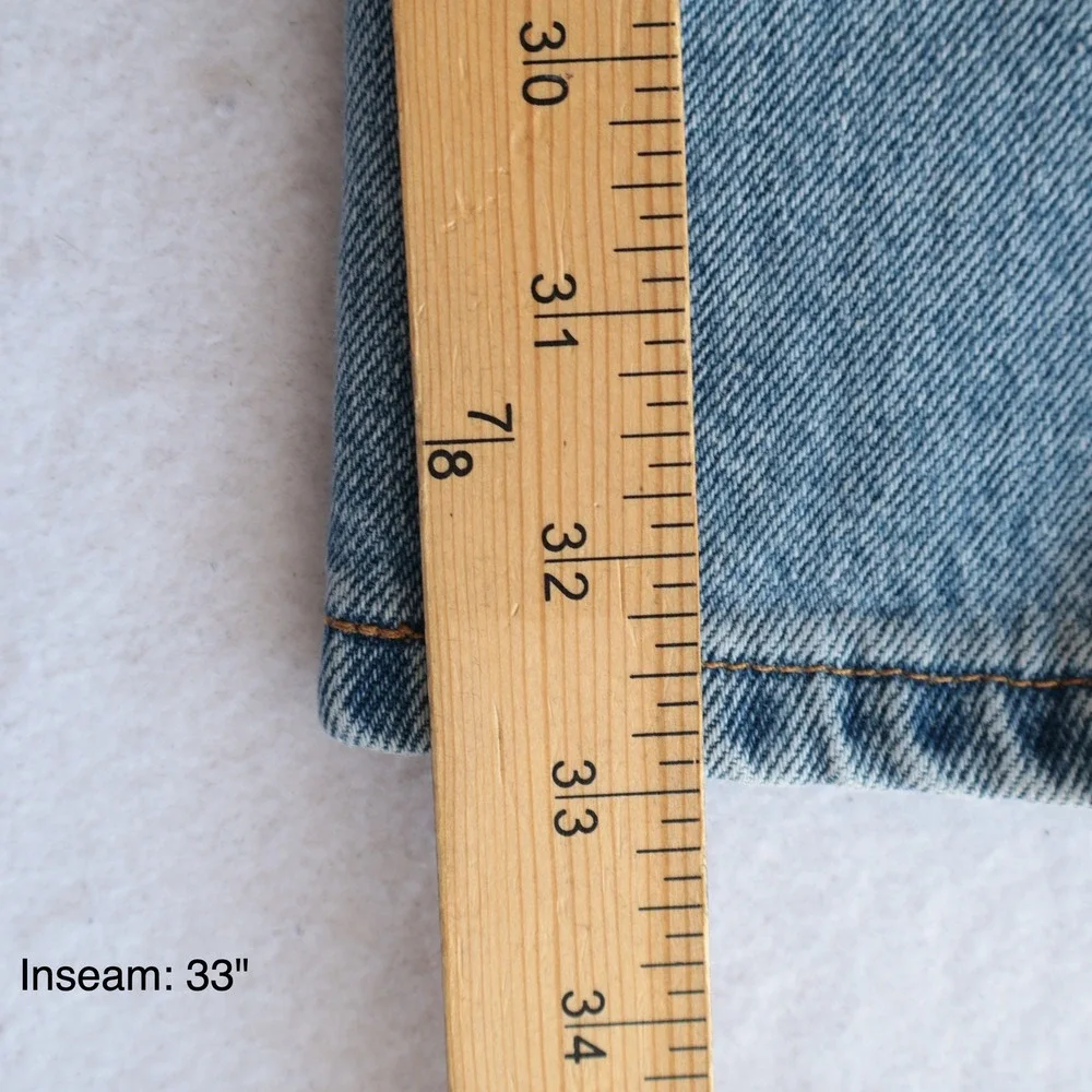 Vintage Levis 550 Relaxed Fit Tapered Leg Jeans Light Wash 29x34 Fits 27x33